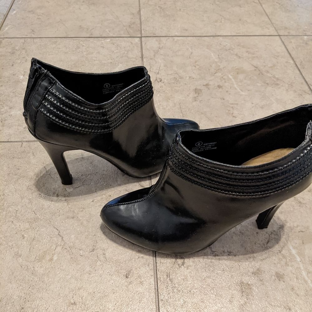 George ankle booties